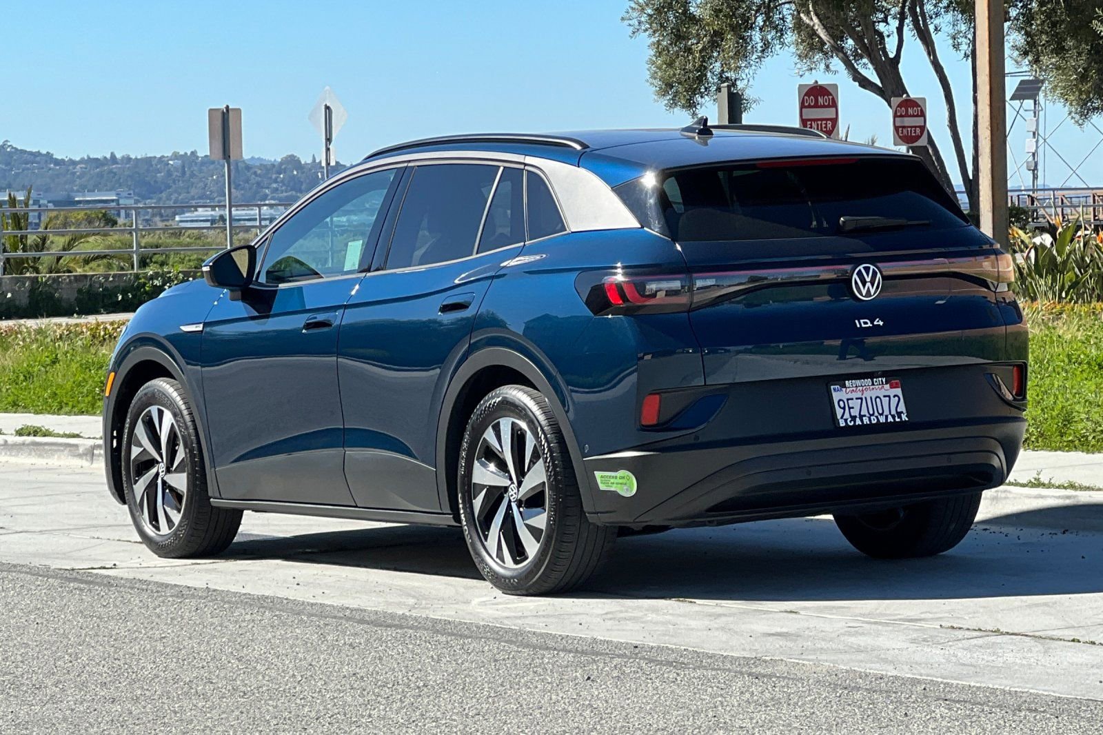 Used 2023 Volkswagen ID.4 Pro image 6