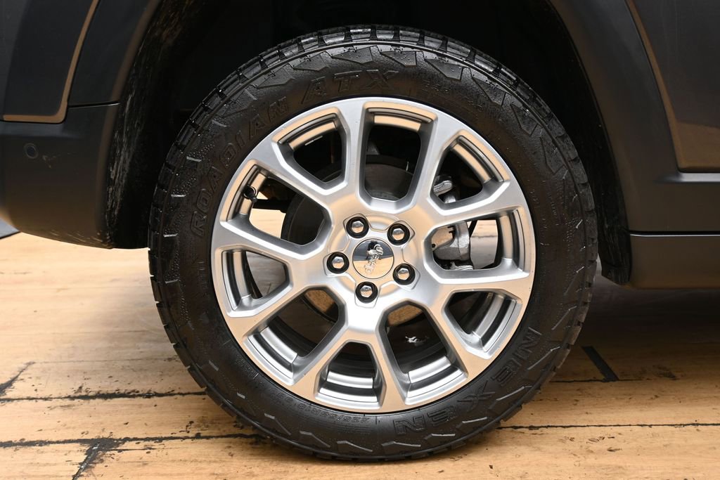 Used 2022 Jeep Compass Latitude AWD/4WD image 13