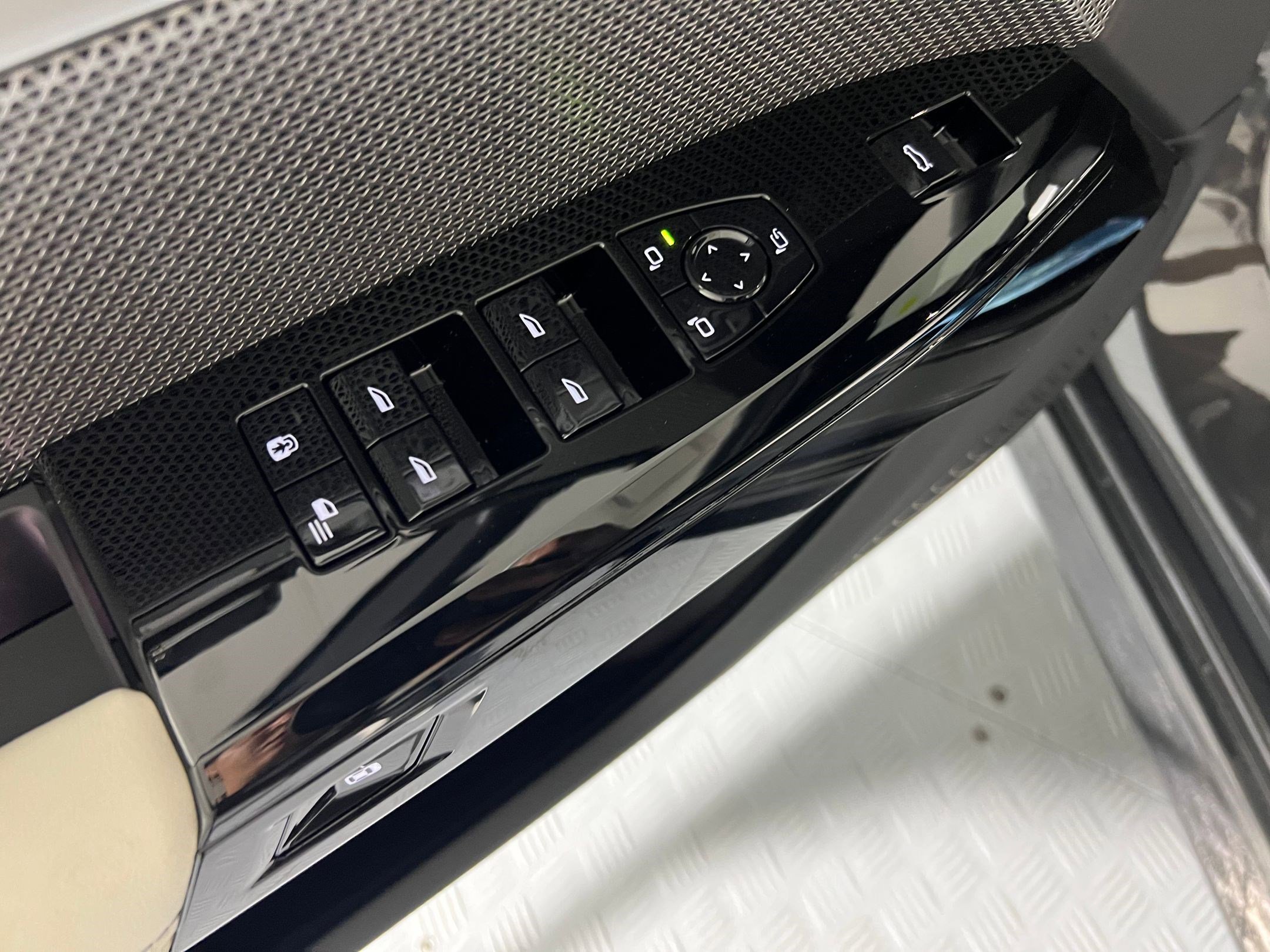 New 2026 BMW 760i xDrive w/ Executive Package image 12