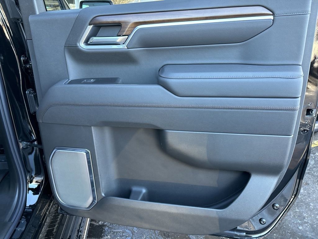 New 2026 Chevrolet Silverado 1500 High Country w/ High Country Premium Package image 32