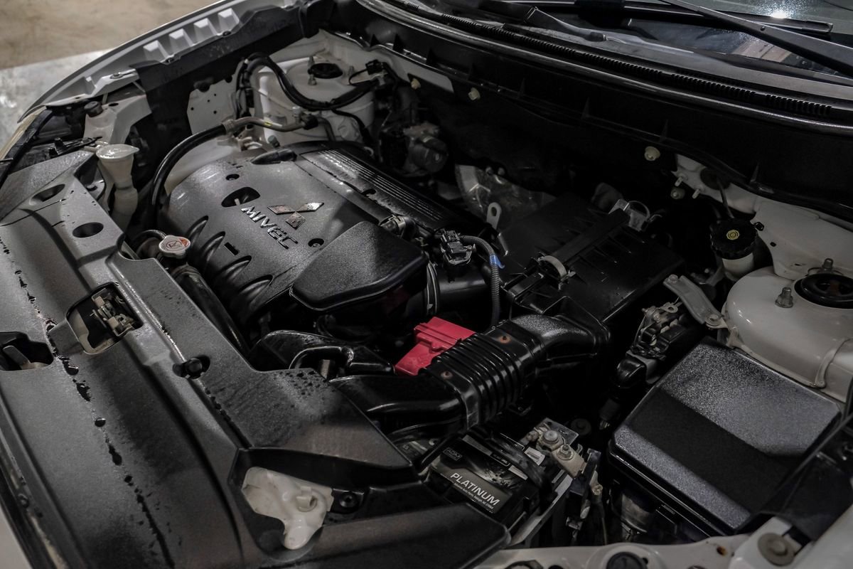 Used 2018 Mitsubishi Outlander Sport SE FWD image 40