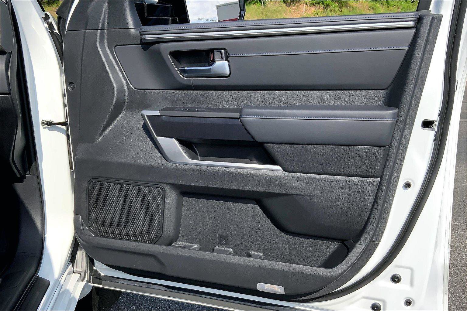 Used 2024 Toyota Sequoia Platinum AWD/4WD image 23