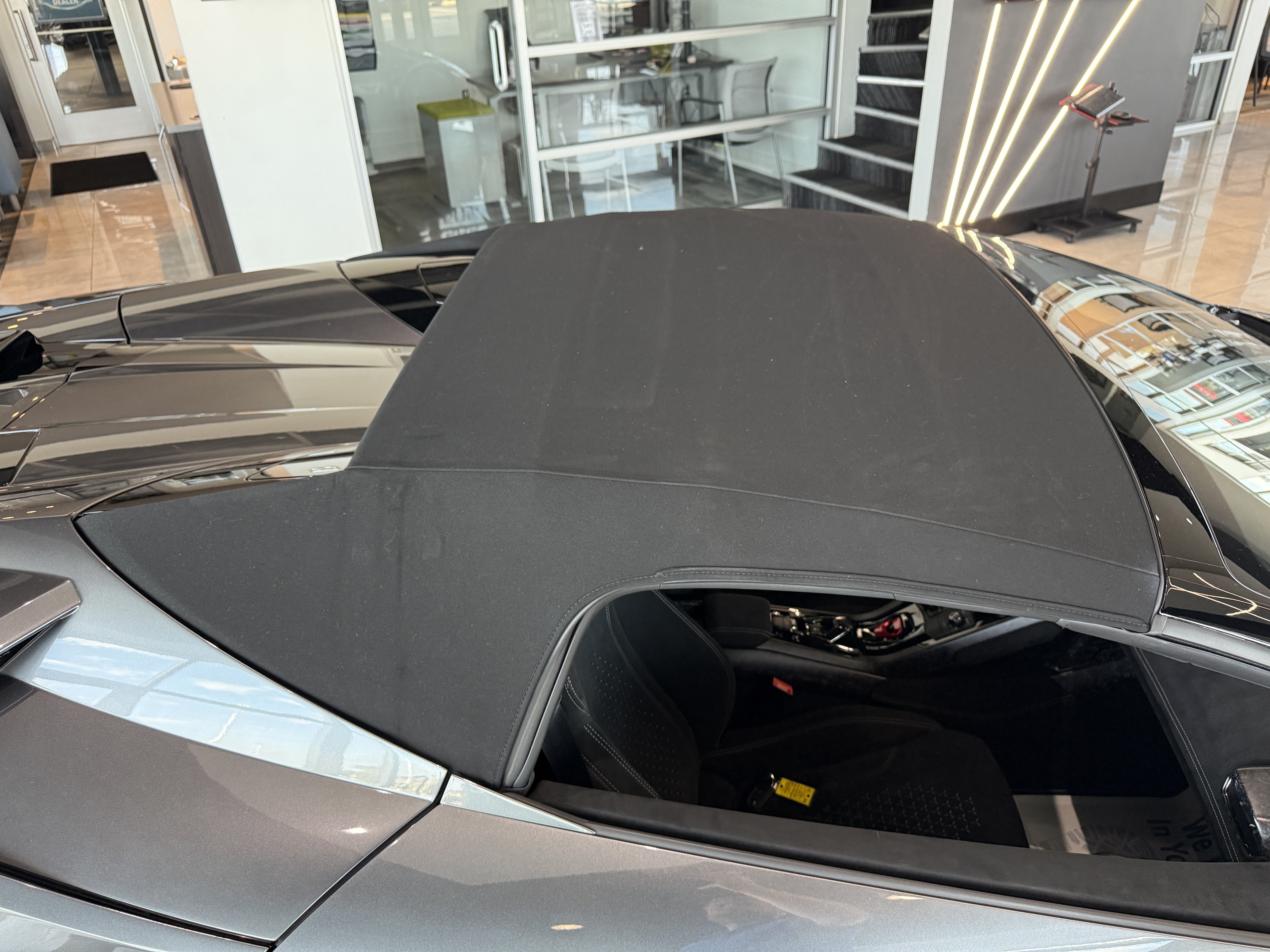 Used 2019 Lamborghini Huracan Performante AWD/4WD image 32