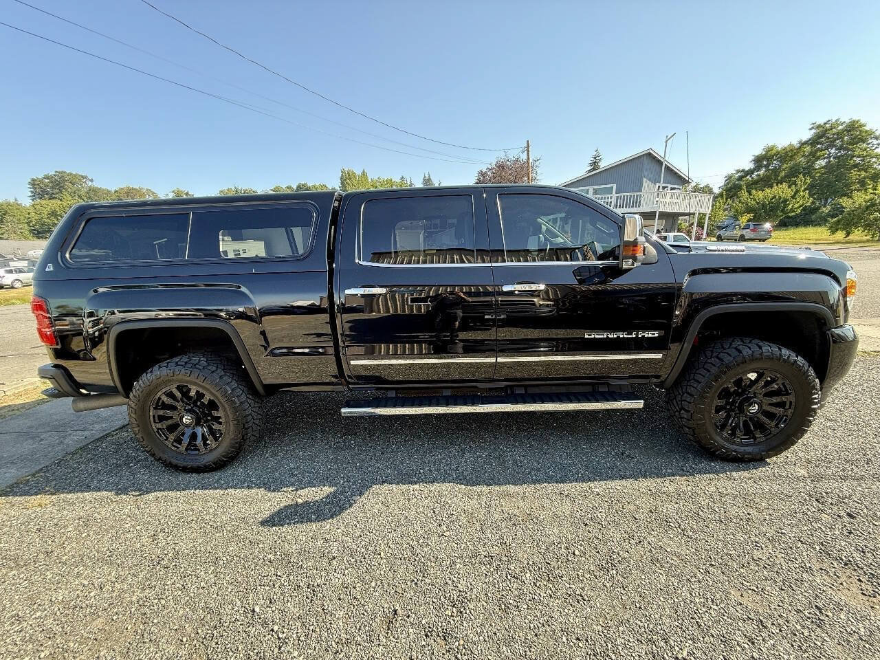 Used 2019 GMC Sierra 3500 Denali w/ Suspension Package, Off-Road AWD/4WD image 7
