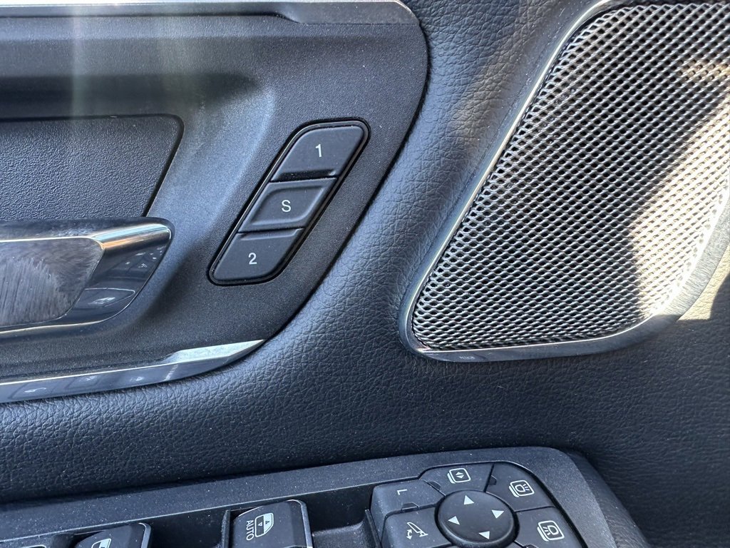 Used 2025 RAM 1500 Laramie w/ Night Edition image 7