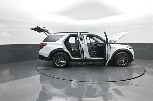 New 2026 Ford Explorer ST image 38