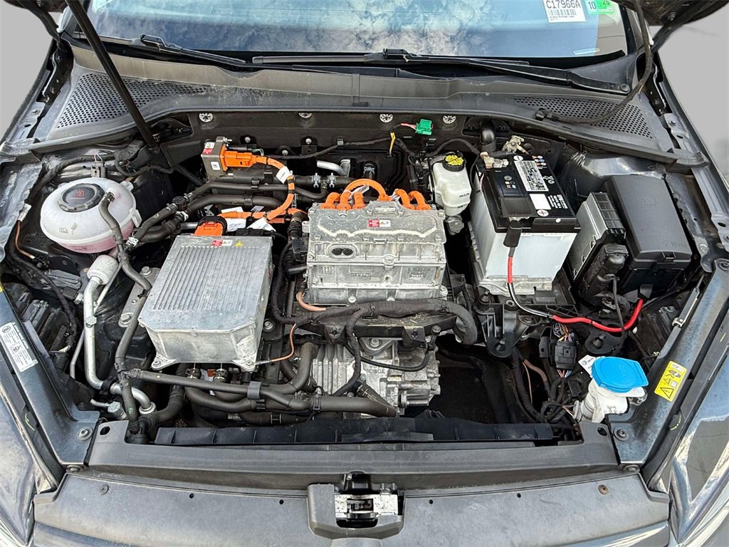 Used 2019 Volkswagen e-Golf SE w/ Driver Assistance Package image 21