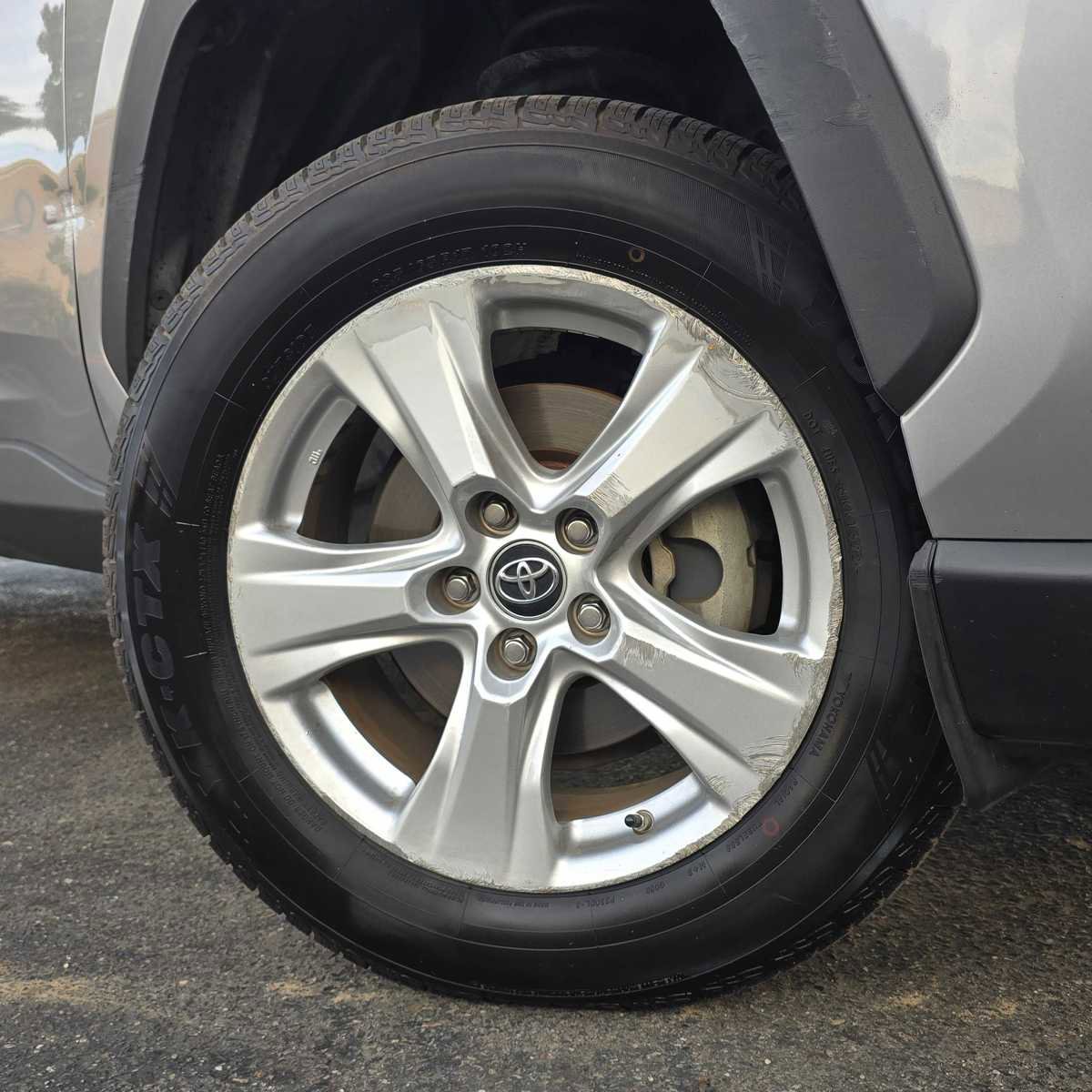 Used 2019 Toyota RAV4 XLE image 11