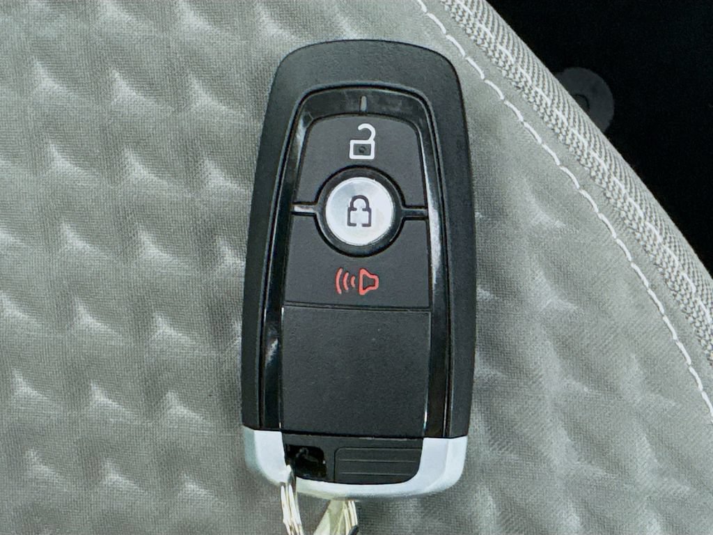 Used 2020 Ford Escape SE FWD image 38