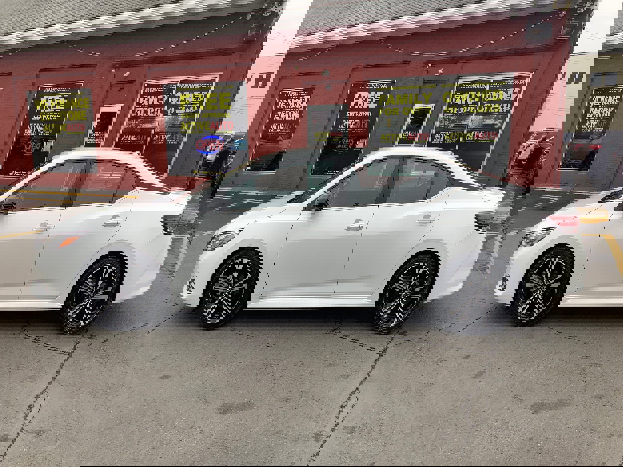 Used 2021 Nissan Sentra SR image 4