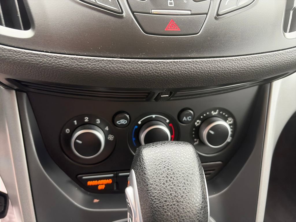 Used 2015 Ford Escape SE FWD image 21