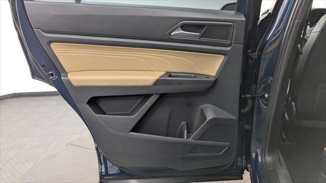 Used 2021 Volkswagen Atlas Cross Sport SEL image 14