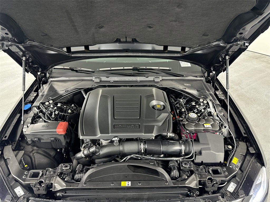 New 2024 Jaguar XF R-Dynamic SE image 31