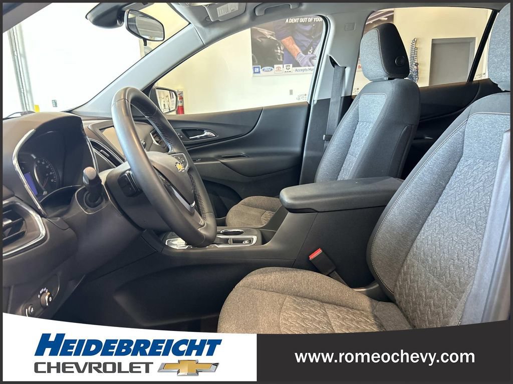 Used 2023 Chevrolet Equinox LT FWD image 13
