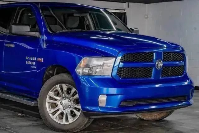Used 2019 RAM 1500 Express w/ Express Value Package AWD/4WD image 7