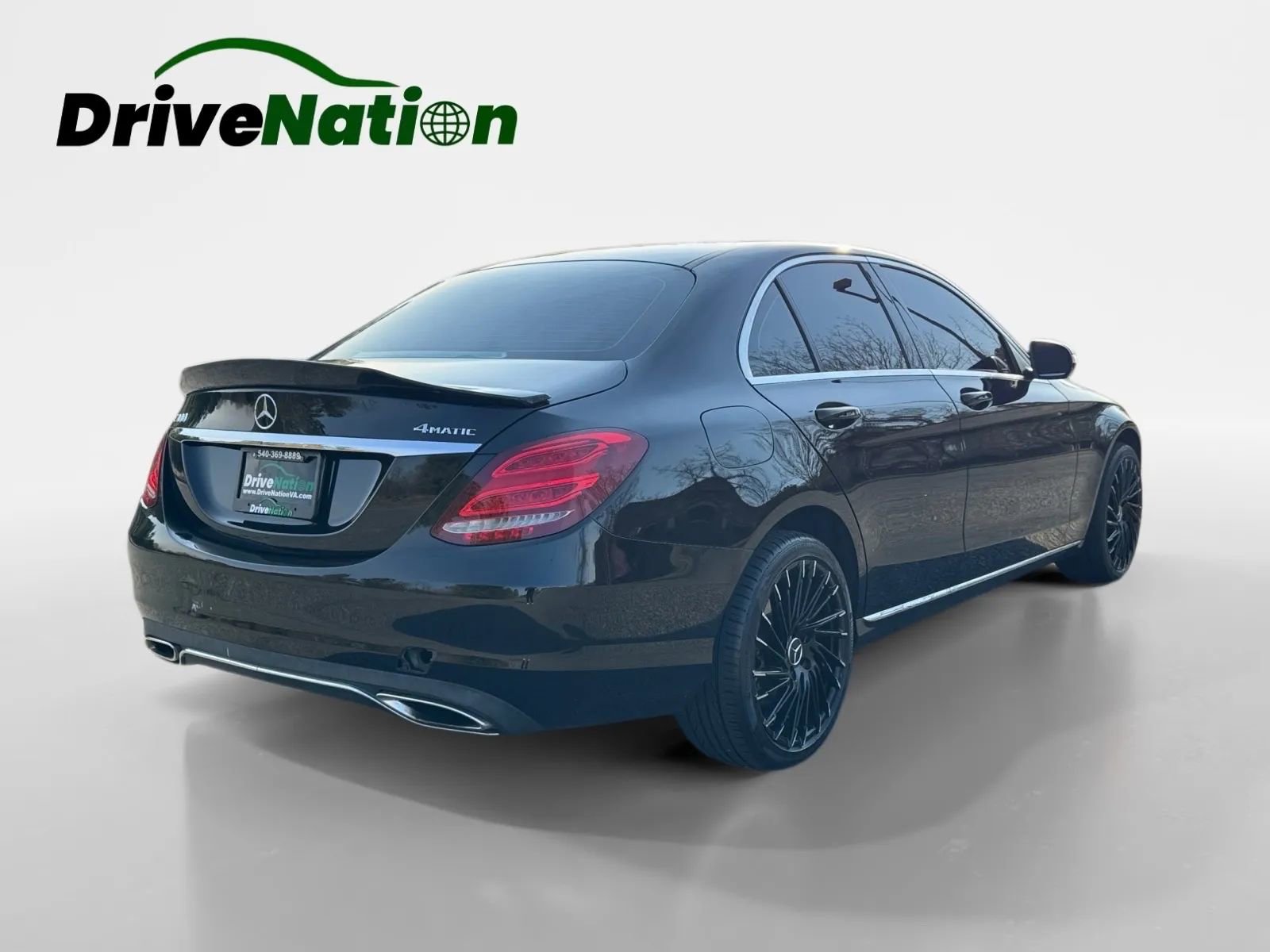 Used 2015 Mercedes-Benz C 300 4MATIC Sedan image 5