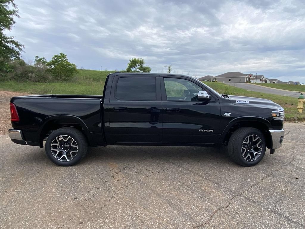 New 2026 RAM 1500 Laramie AWD/4WD image 36