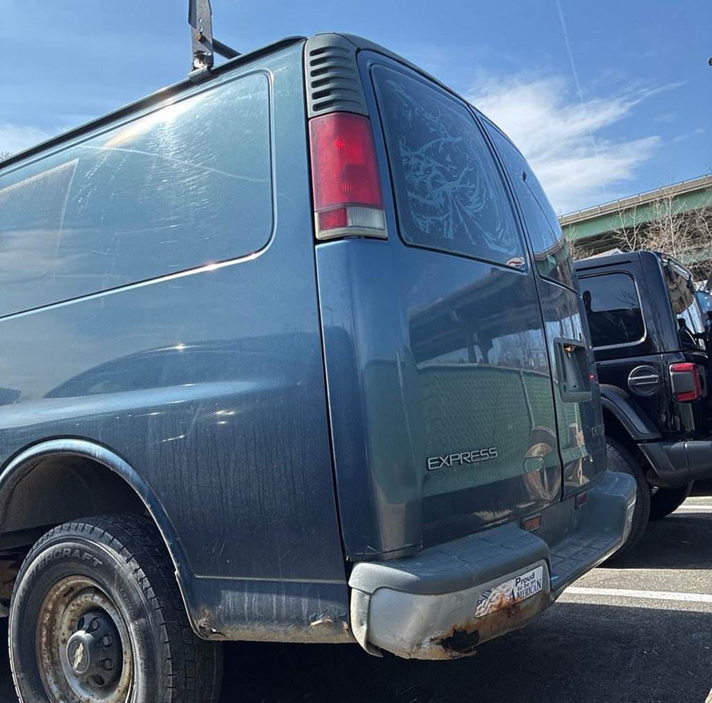 Used 1999 Chevrolet Express 3500 Extended RWD image 31