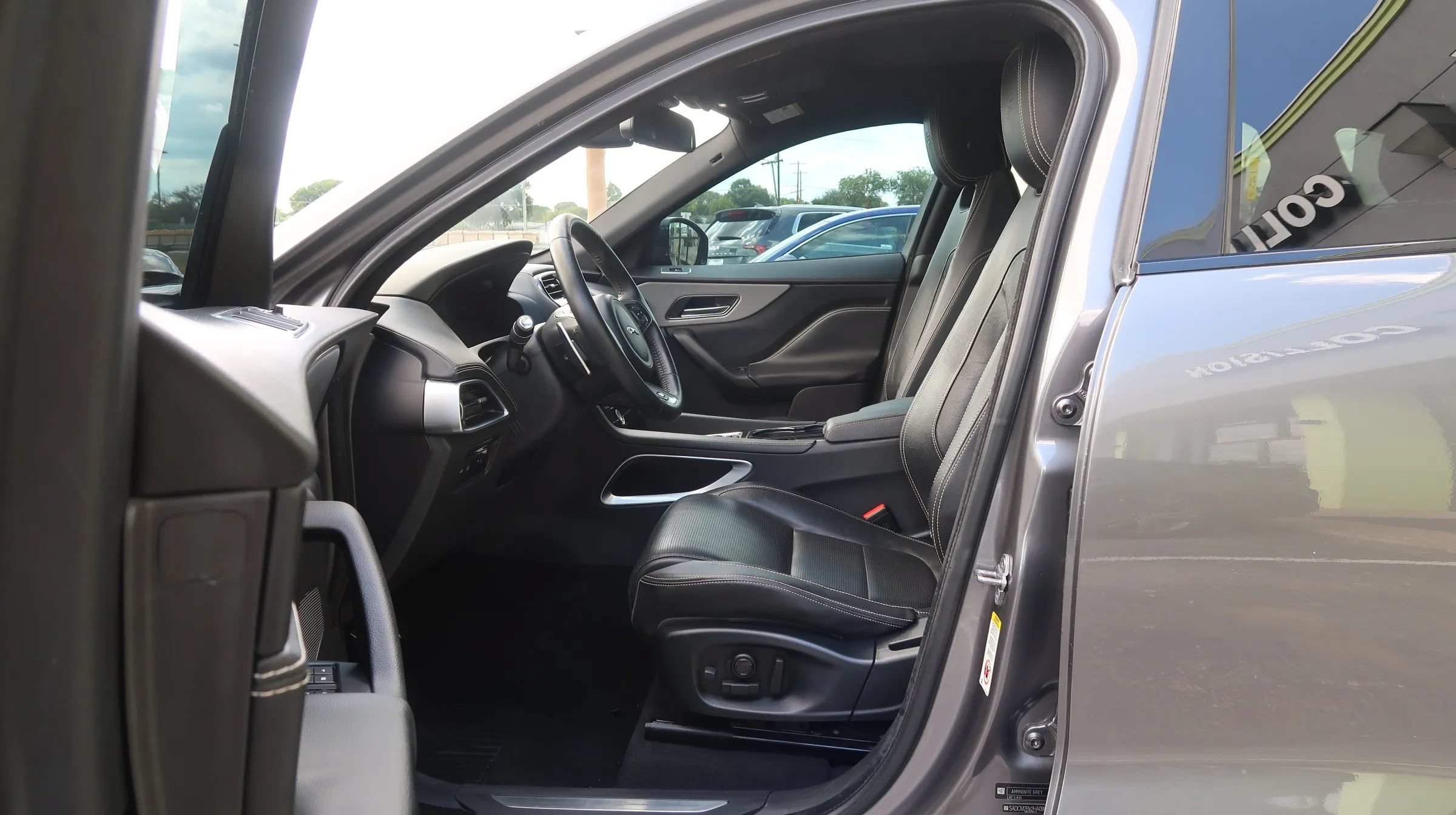 Used 2017 Jaguar F-PACE S AWD/4WD image 17