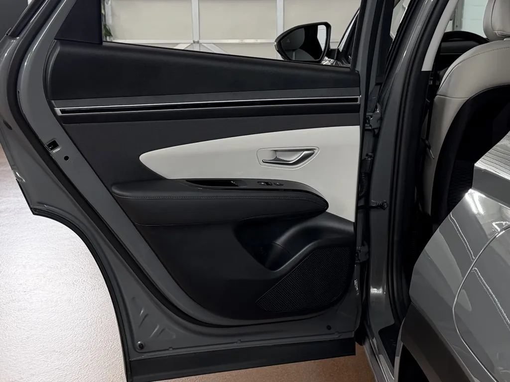 Used 2024 Hyundai Tucson Limited AWD/4WD image 37