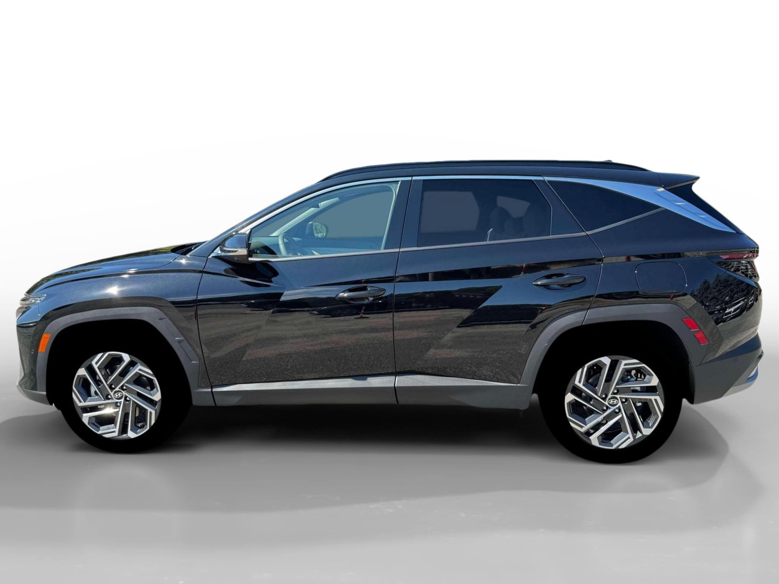 New 2026 Hyundai Tucson Limited AWD/4WD image 3