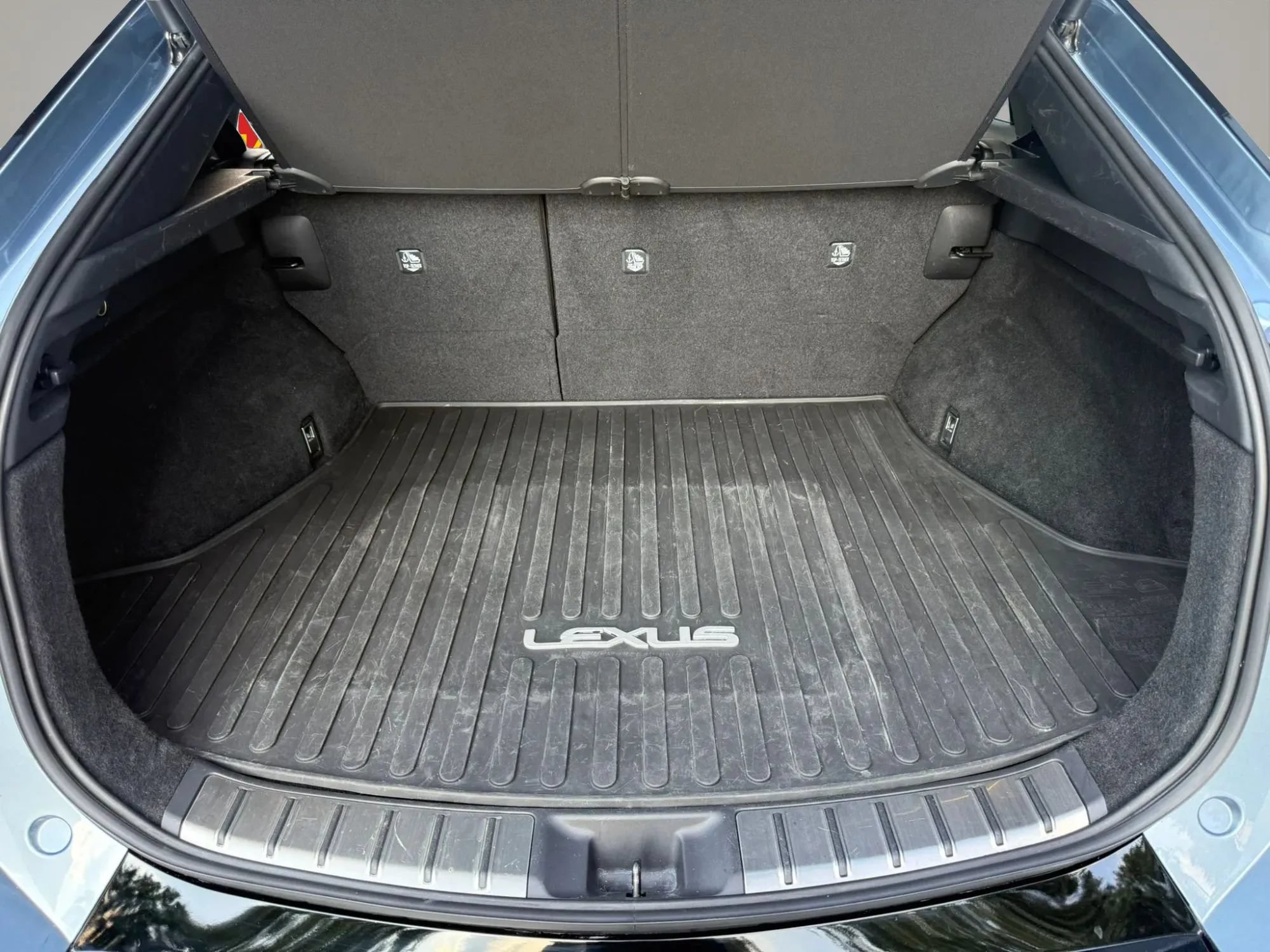 Used 2023 Lexus RZ 450e Premium w/ Accessory Package (2T) AWD/4WD image 26