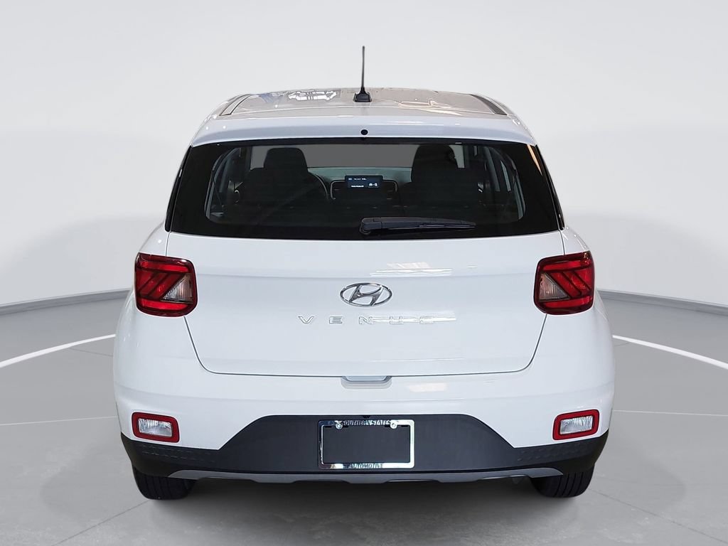 Certified 2025 Hyundai Venue SE FWD image 6