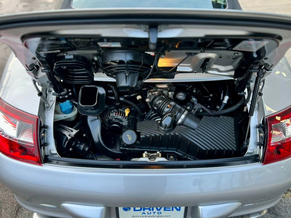 Used 2004 Porsche 911 Carrera image 7