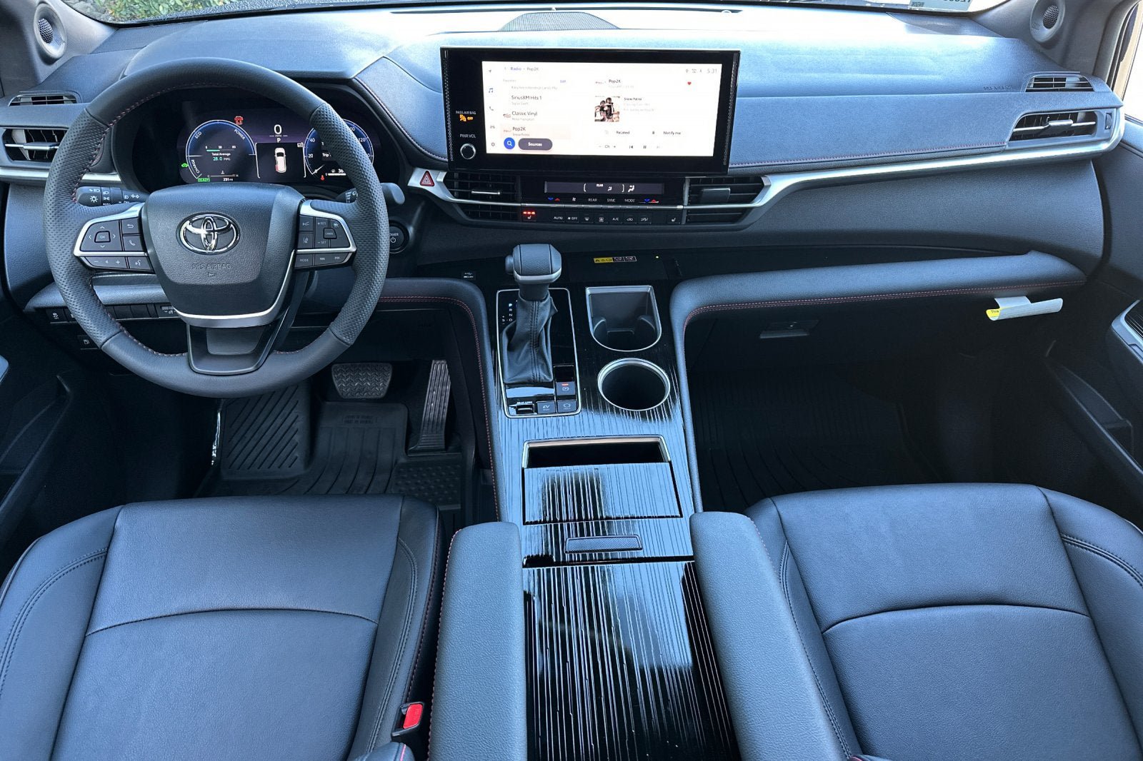 New 2026 Toyota Sienna XSE FWD image 9