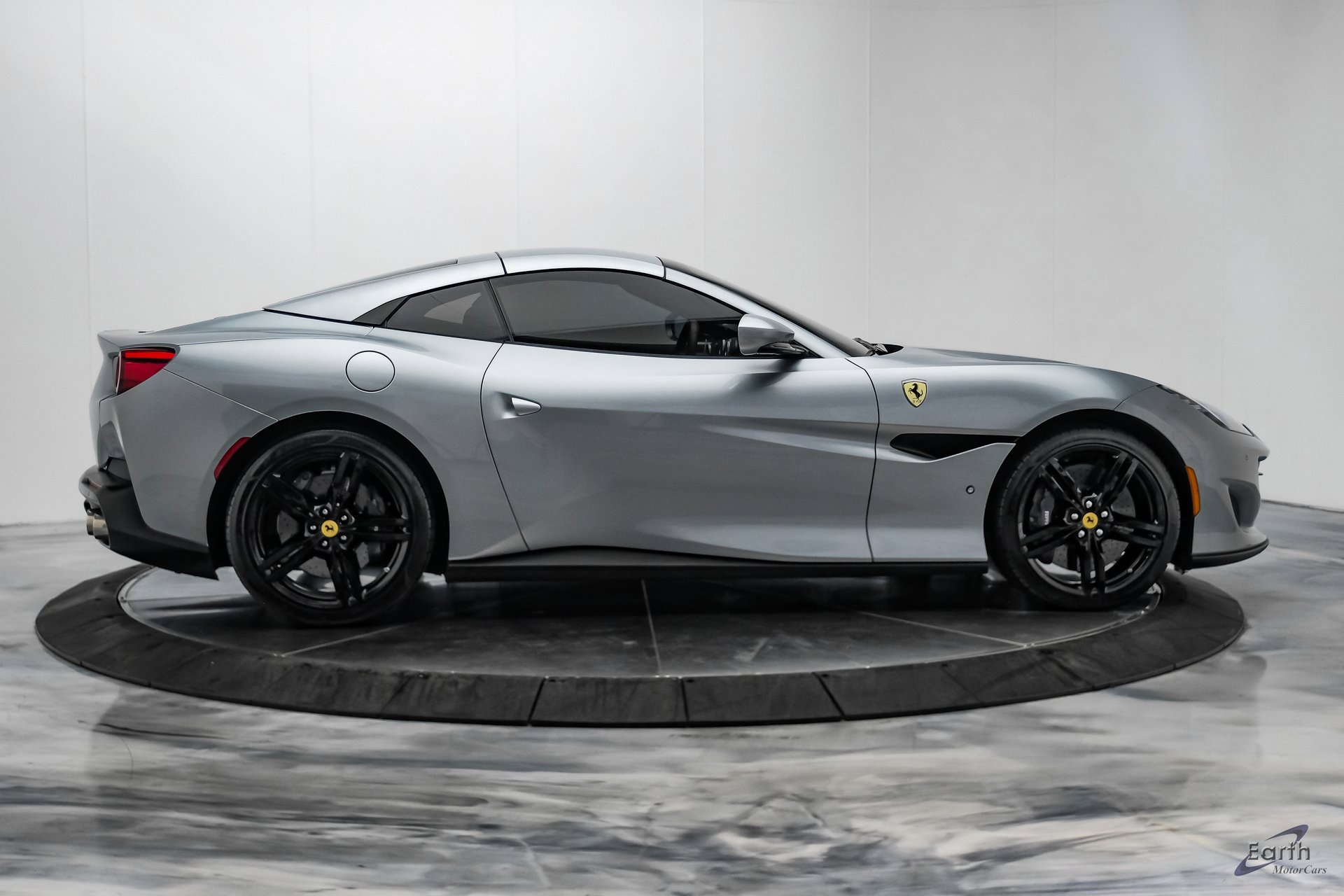 Used 2019 Ferrari Portofino image 24