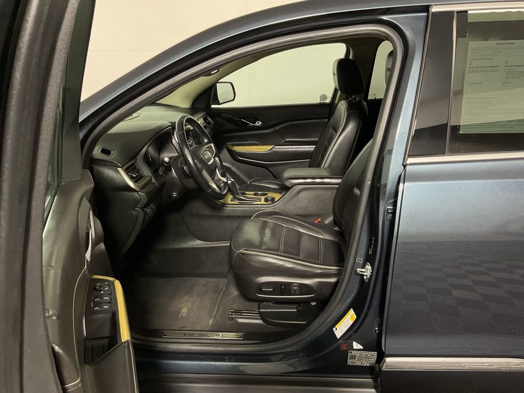 Used 2019 GMC Acadia Denali image 19