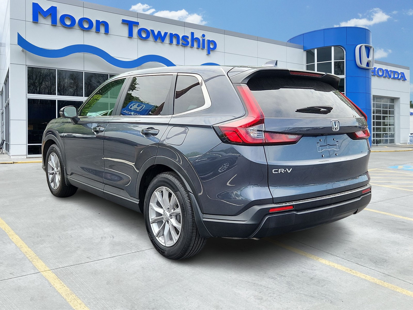 Used 2025 Honda CR-V EX image 4