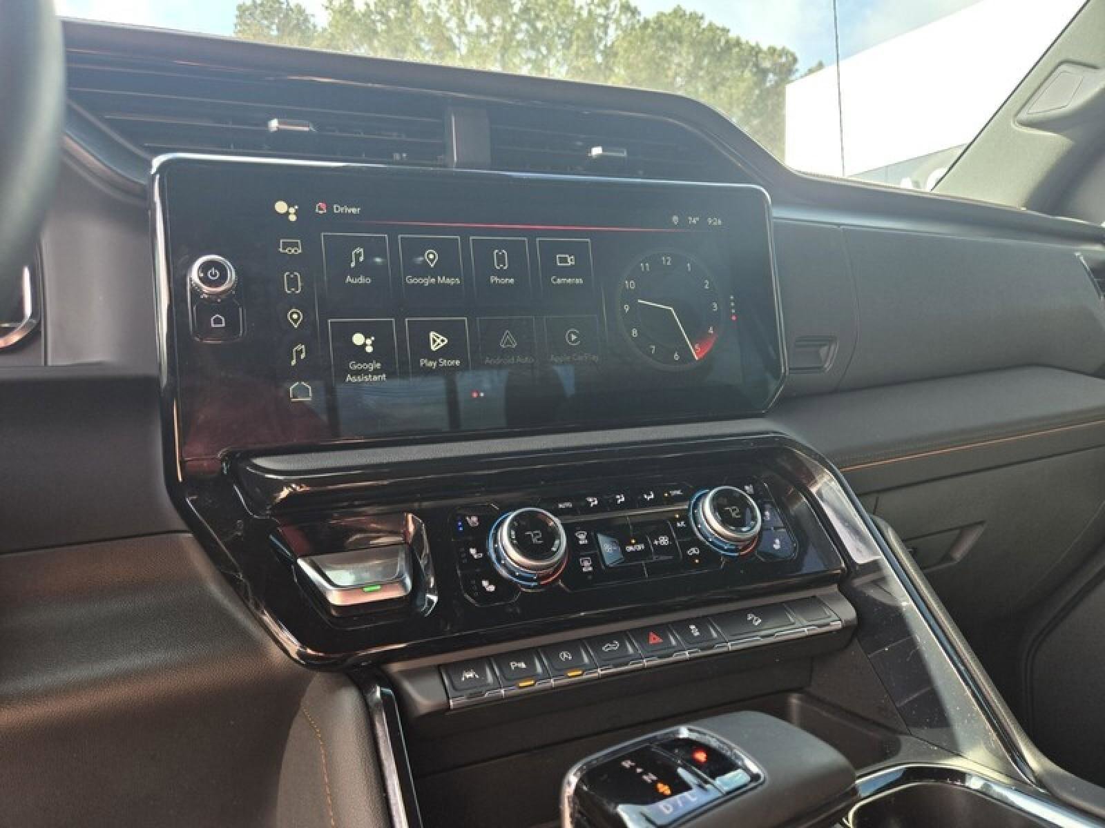 Used 2024 GMC Sierra 1500 AT4 w/ Technology Package AWD/4WD image 12