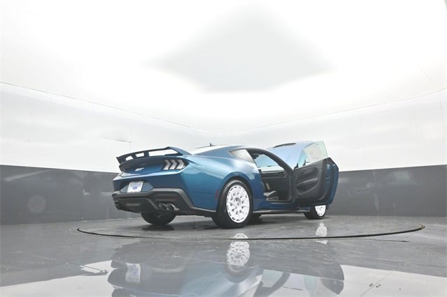 New 2026 Ford Mustang GT Premium w/ GT Performance Package image 38