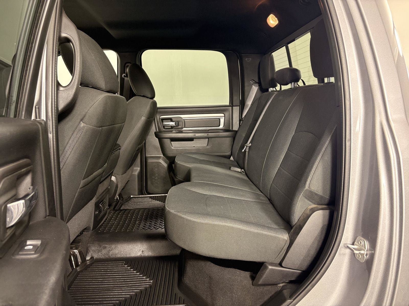Used 2022 RAM 1500 Classic Warlock AWD/4WD image 15