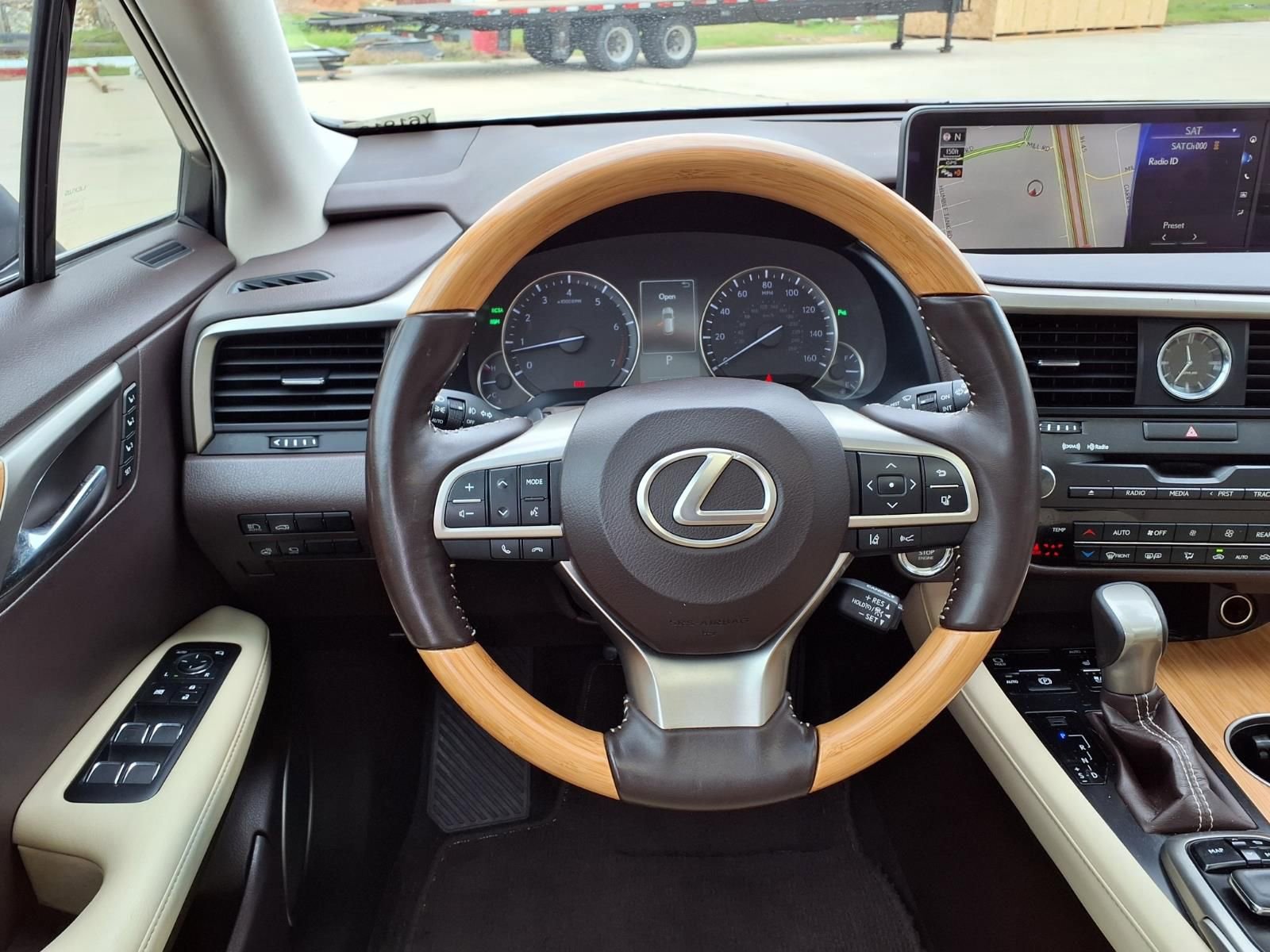 Used 2019 Lexus RX 350L FWD image 17