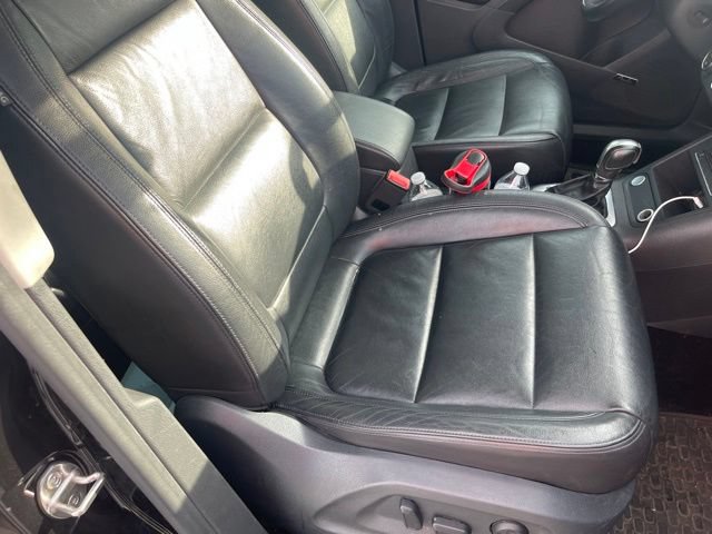 Used 2017 Volkswagen Tiguan SEL FWD image 23