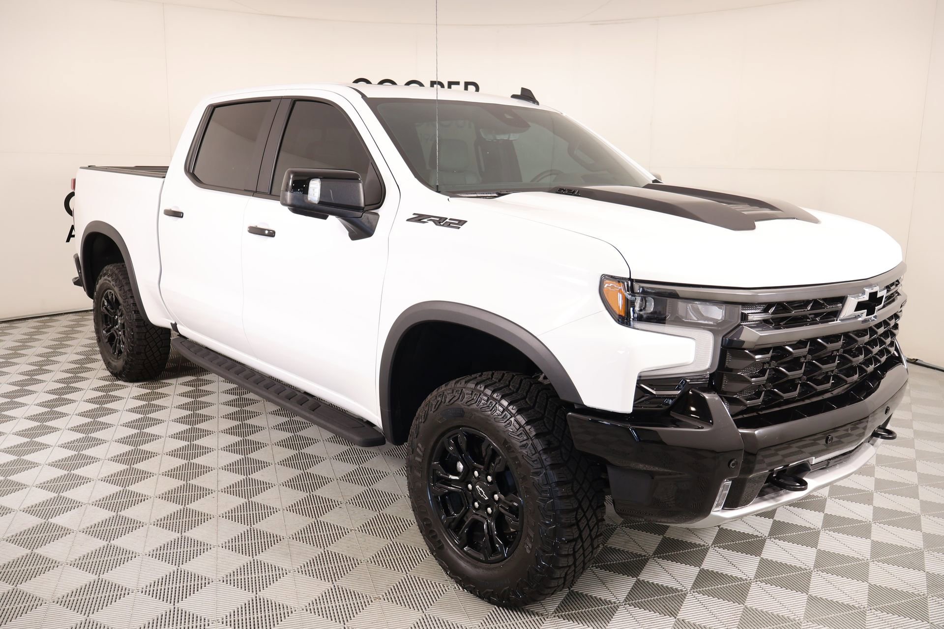 Used 2025 Chevrolet Silverado 1500 ZR2 w/ Technology Package image 1