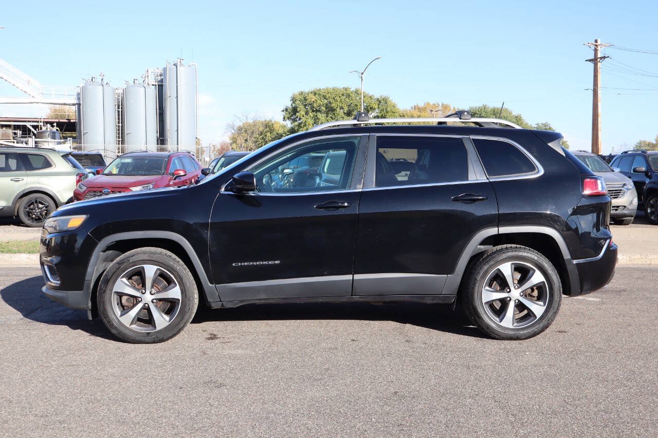 Used 2019 Jeep Cherokee Limited AWD/4WD image 9