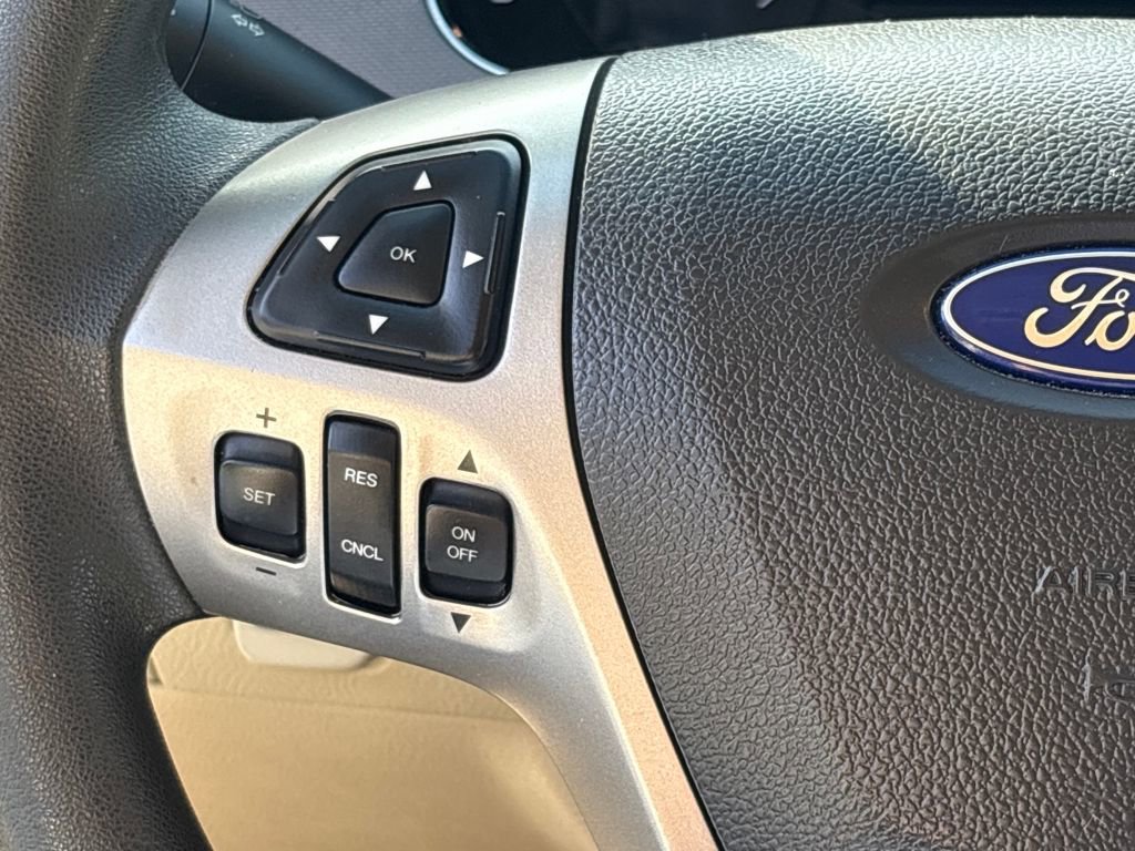 Certified 2017 Ford Taurus SE image 20