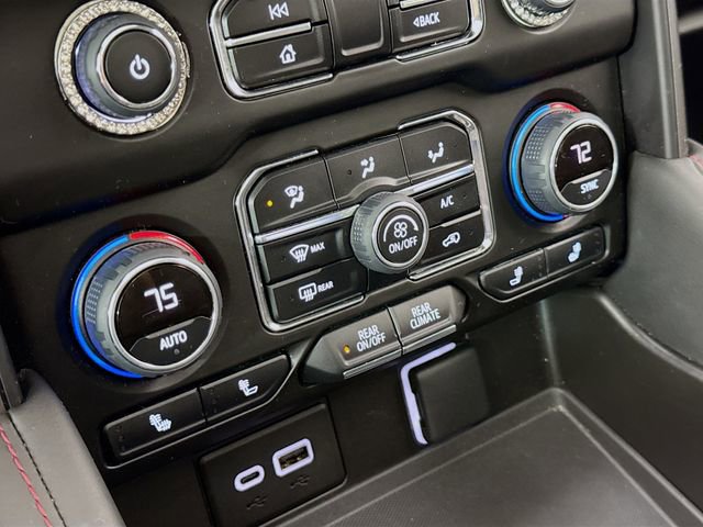 Used 2023 Chevrolet Suburban RST w/ Luxury Package image 19