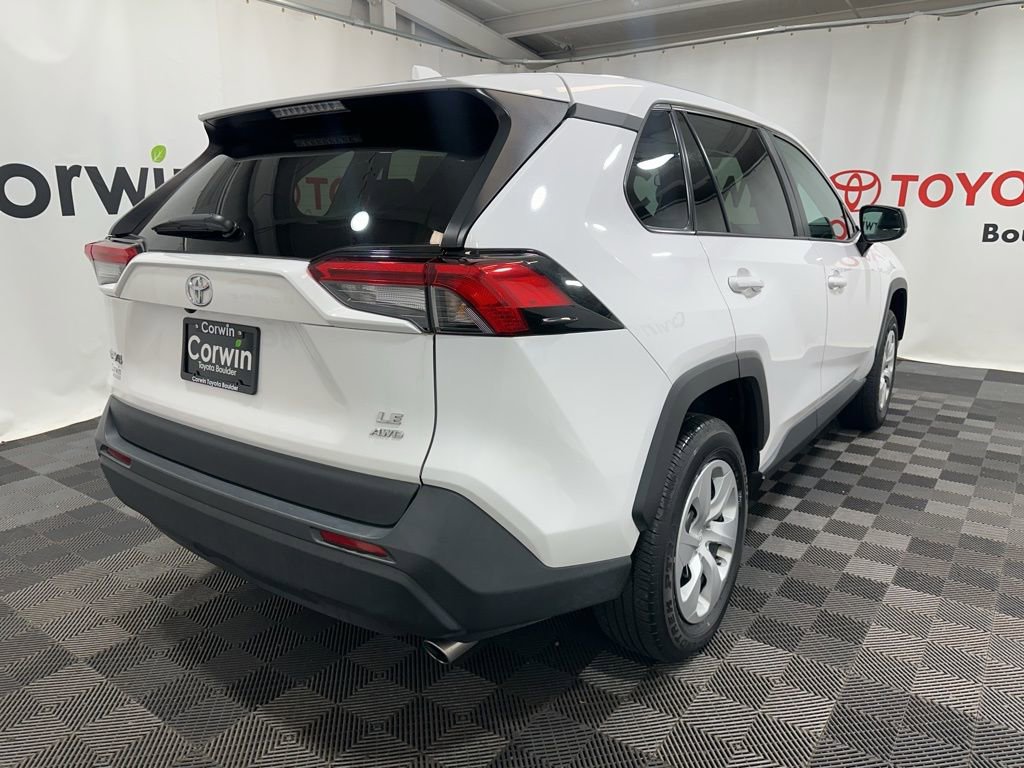 Used 2024 Toyota RAV4 LE image 7