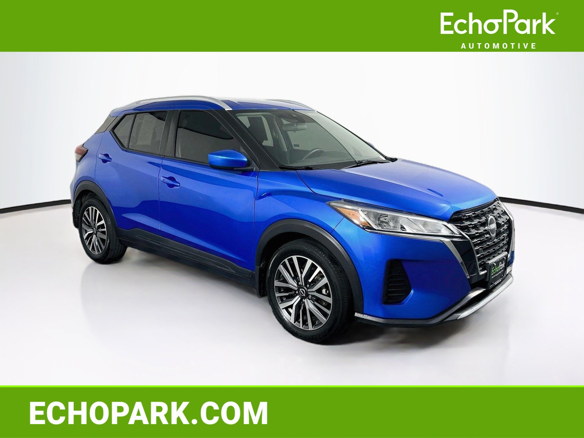 Used 2023 Nissan Kicks SV FWD image 1