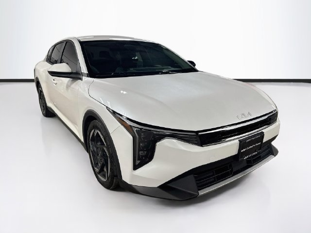 Certified 2025 Kia K4 EX FWD image 1