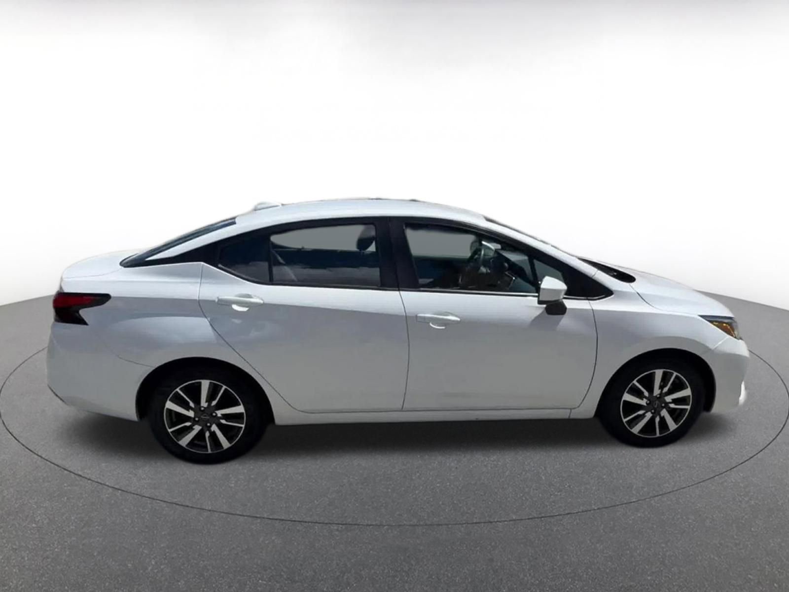 Used 2025 Nissan Versa SV image 16
