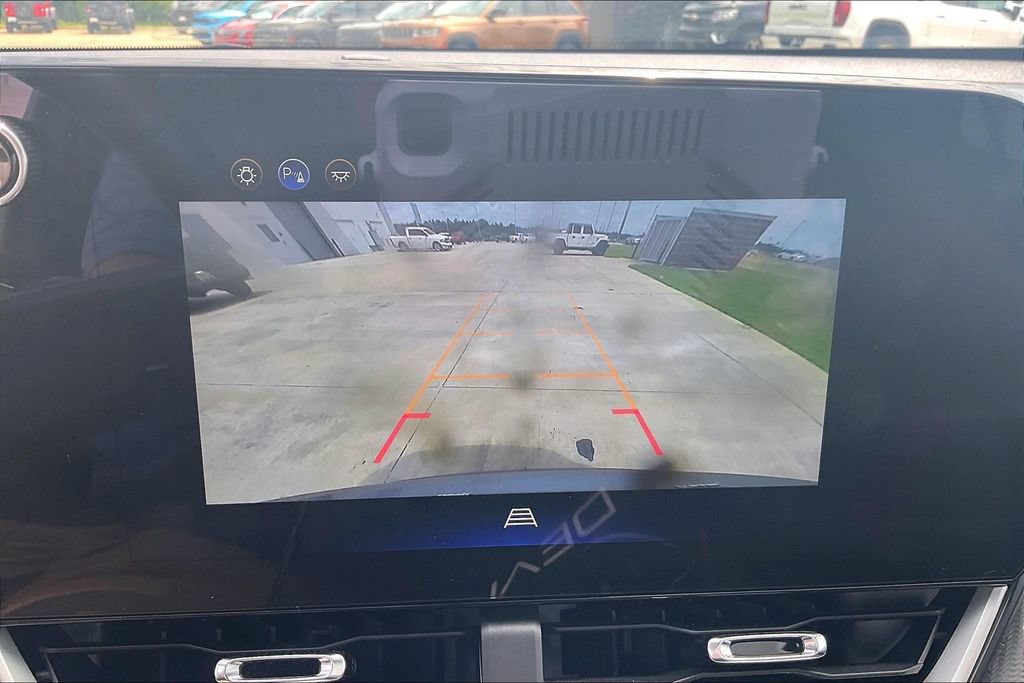 Used 2026 Chevrolet Equinox LT FWD image 18