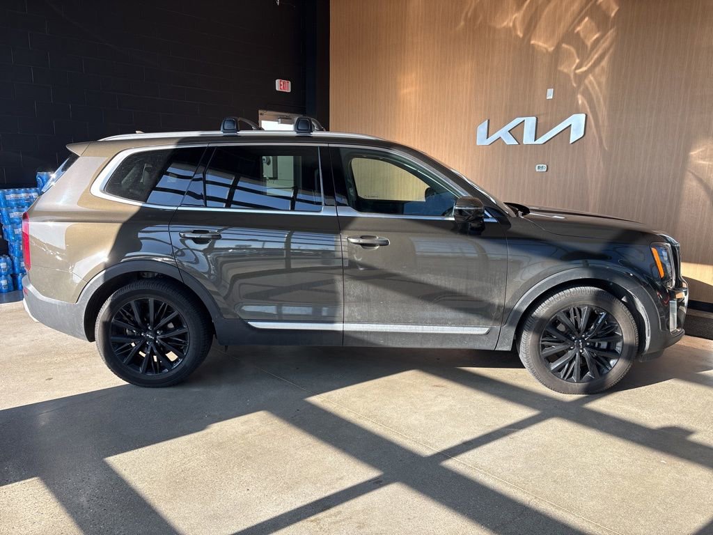 Used 2022 Kia Telluride SX image 16