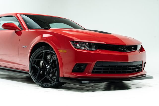 Used 2015 Chevrolet Camaro Z/28 RWD image 4
