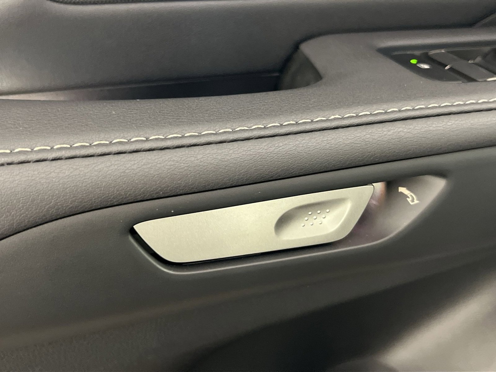 Used 2026 Lexus TX 550h AWD Plug-In Hybrid image 32