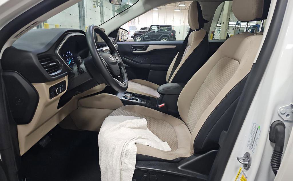 Used 2022 Ford Escape SE w/ Convenience Package image 6